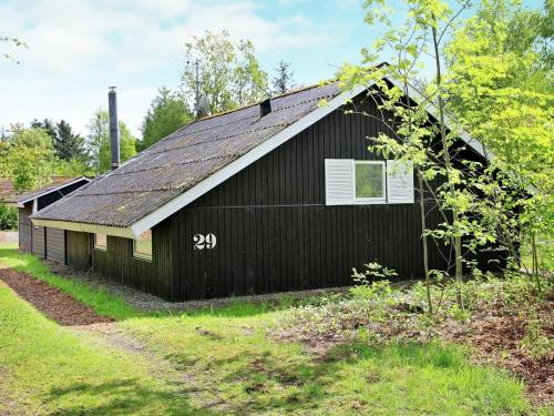 Фотография гостевого дома Two-Bedroom Holiday home in Ansager 4
