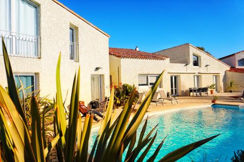 Фотография мини отеля La Charentine