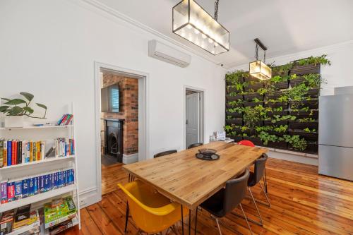 Фотография мини отеля Work Sleep Live Melbourne