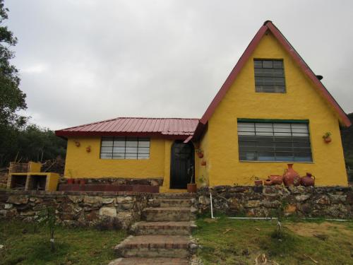 Фотография гостевого дома Chalet Guatavita - Tominé. La Casa Amarilla