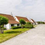 Фотография гостевого дома Zeegalm Bungalows