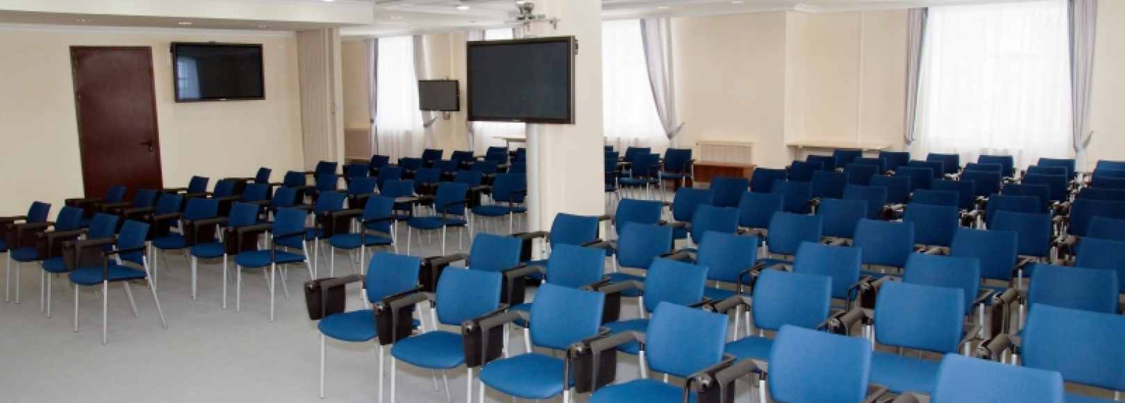 Фотография конференц-зала Конференц-зал Библиотеки имени А. И. Герцена