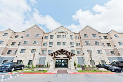 Фотография гостиницы Staybridge Suites Houston - Humble Beltway 8 E, an IHG Hotel