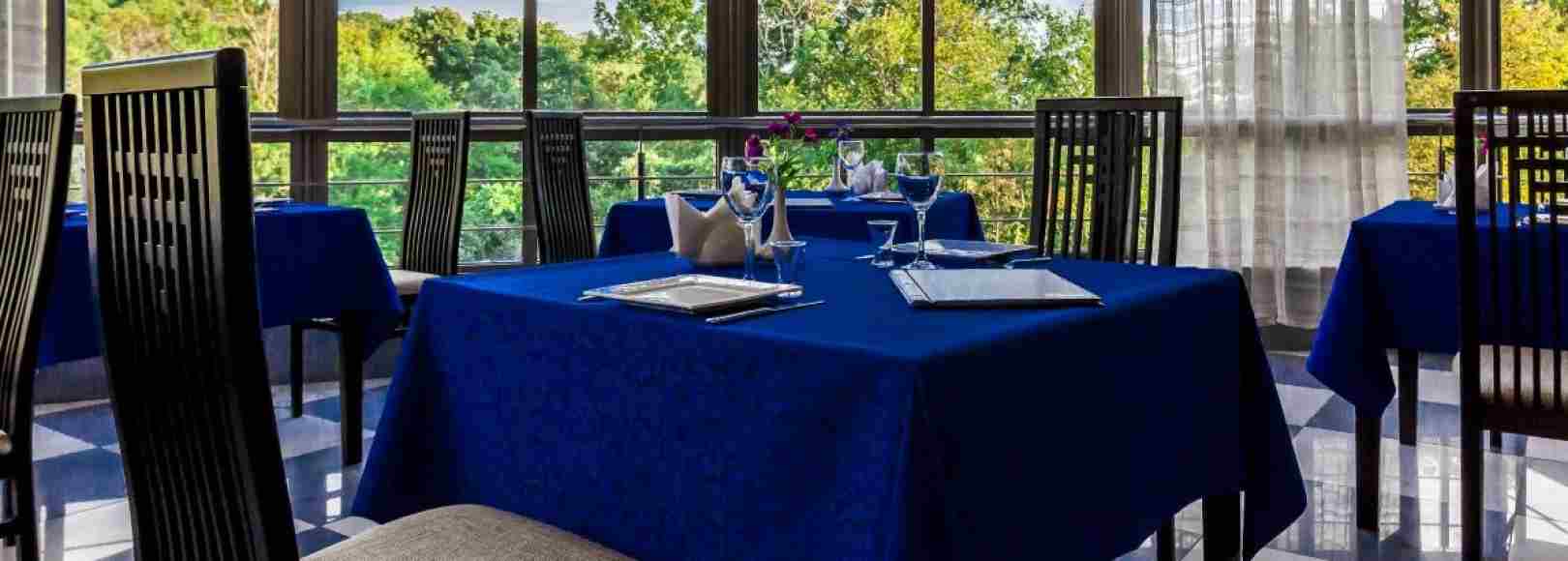 Фотография банкетного зала Cинее Море