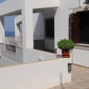 Фотографии гостевого дома
2 bedrooms house with furnished terrace and wifi at Mirties Kalimnos