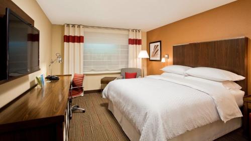 Фотография гостиницы Four Points by Sheraton Charlotte - Lake Norman