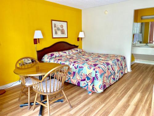 Фотография мотеля Deluxe Inn - Lumberton