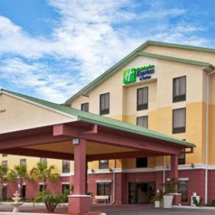 Фотографии гостиницы 
            Holiday Inn Express Hotel & Suites Port Richey, an IHG Hotel
