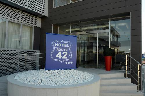 Фотография гостиницы Hotel Route 42