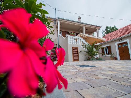 Фотография гостевого дома Holiday Home Lukica