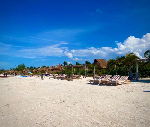 Фотография гостиницы AKBAL Holbox - Beach Zone