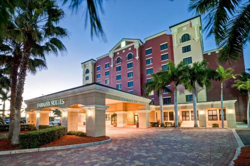 Фотография гостиницы Embassy Suites Fort Myers - Estero