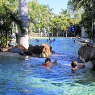 Фотографии базы отдыха
Big4 Aussie Outback Oasis Holiday Park