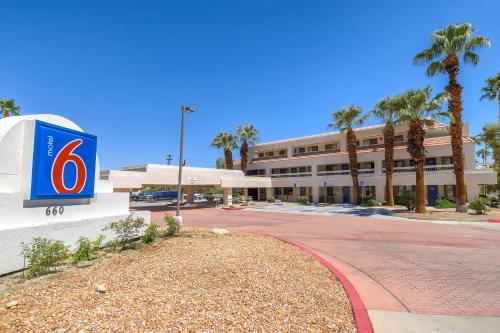 Фотография гостиницы Motel 6-Palm Springs, CA - Downtown
