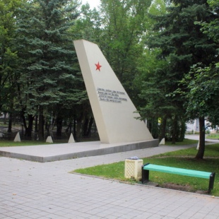 Фотография памятника Стела Передний край обороны Киришей