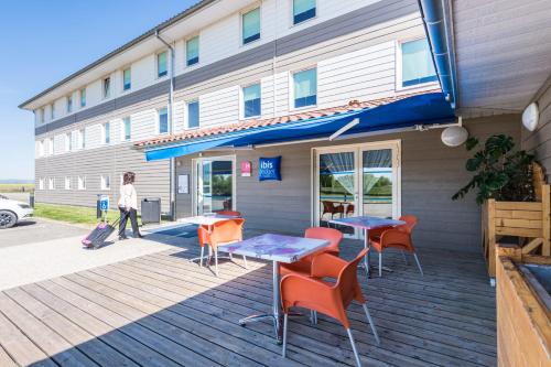 Фотография гостиницы ibis budget Amberieu en Bugey/Chateau Gaillard A42