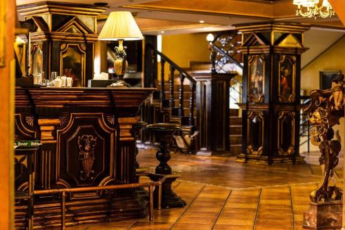 Фотография гостиницы Ambassador Hotel