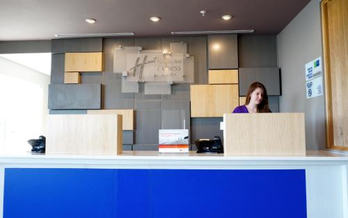 Фотография гостиницы Holiday Inn Express & Suites Omaha - Millard Area, an IHG Hotel