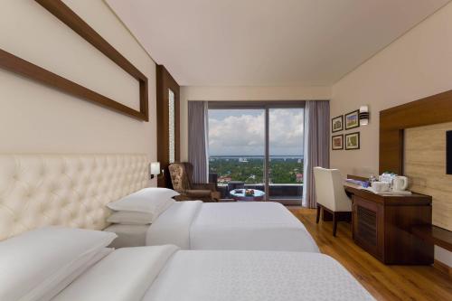 Фотография гостиницы Four Points by Sheraton Dehradun