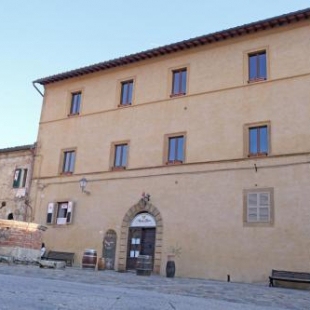 Фотография гостевого дома Rooms and Wine al Castello