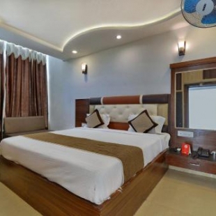 Фотография гостиницы OYO 6388 Hotel NR Inn