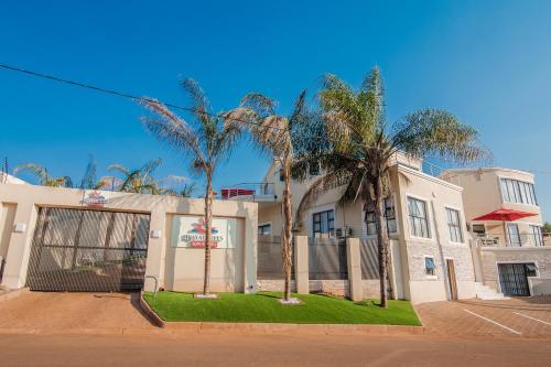 Фотографии гостевого дома 
            Royal Hills Lodge and Spa