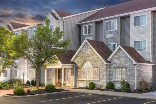 Фотография гостиницы Quality Inn & Suites Blue Springs - Kansas City