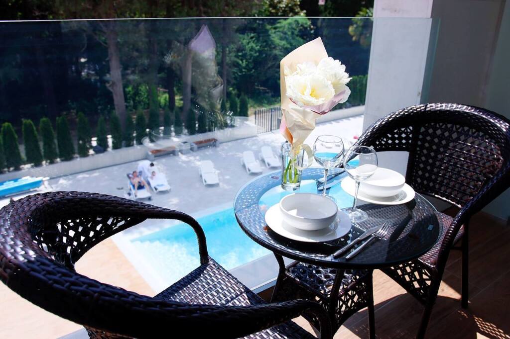 Фотография квартиры Апартаменты Аппарт 24 с видом на бассейн