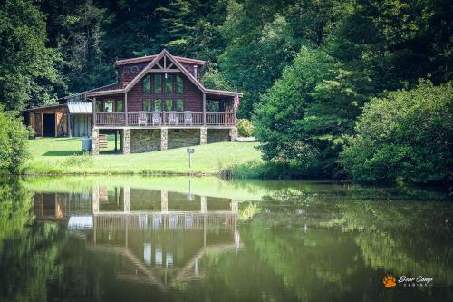 Фотография гостевого дома Lazy Bear Lake