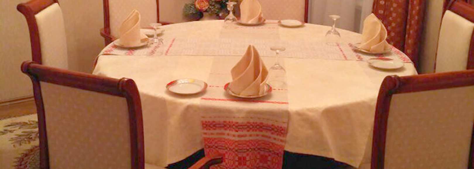 Фотография комнаты для переговоров Палеховый зал