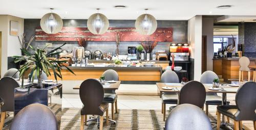 Фотографии гостиницы
Holiday Inn Express Sandton-Woodmead, an IHG Hotel