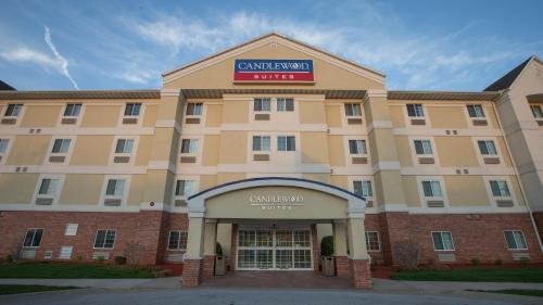 Фотография гостиницы Candlewood Suites Springfield, an IHG Hotel