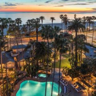 Фотографии гостиницы
Fairmont Miramar Hotel & Bungalows