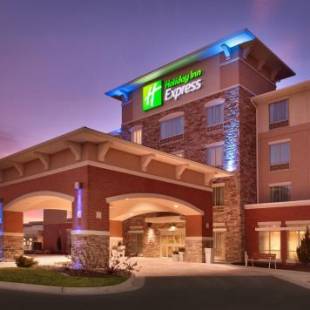 Фотографии гостиницы
Holiday Inn Express & Suites Overland Park, an IHG Hotel