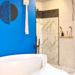 Фотография квартиры Апартаменты MaldivesInMoscow 20 этаж лаундж и открытая ванна