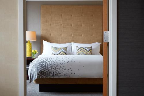 Фотография гостиницы Renaissance Columbus Downtown Hotel