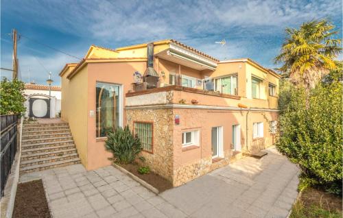 Фотографии гостевого дома 
            Stunning home in Sant Antoni Calonge w/ WiFi and 5 Bedrooms