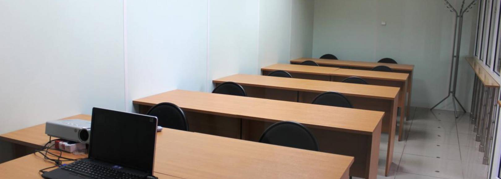 Фотография конференц-зала Конференц-зал на 10 мест