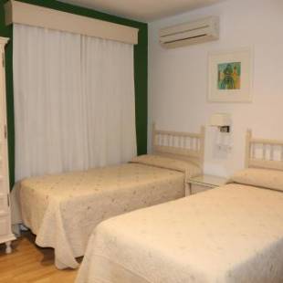 Фотографии гостевого дома
Hostal La Janda