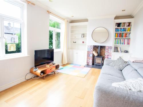 Фотографии гостевого дома
Modern & Peaceful Family Home with Private Garden