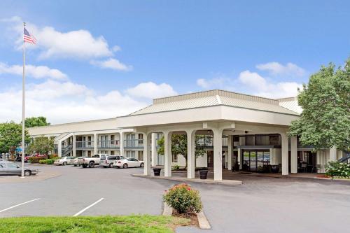 Фотография гостиницы Baymont by Wyndham Murfreesboro