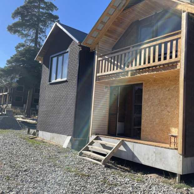 Фотографии Коттеджа 
            Территория 3 сосны