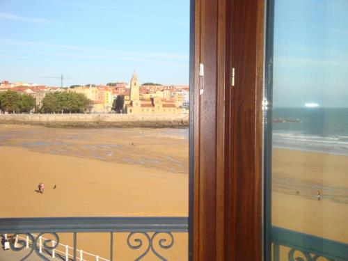 Фотография гостевого дома Vivienda en Gijon frente al mar