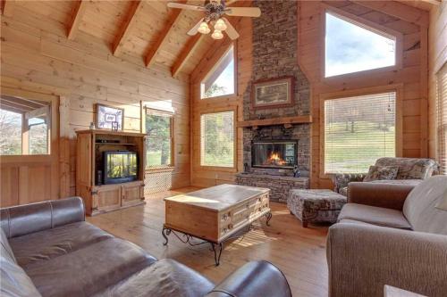 Фотография гостевого дома Spring View, 2 Bedrooms, WiFi, Hot Tub, Pool Table, Sleeps 6