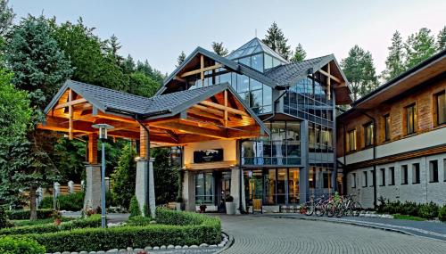 Фотография гостиницы Hotel Czarny Potok Resort SPA & Conference