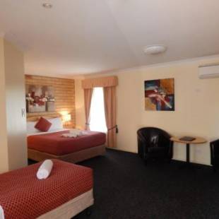 Фотографии мотеля
Cotswold Motor Inn