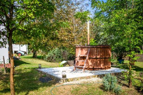 Фотографии гостевого дома 
            Nyugalom az erdő közepén Ruzsa