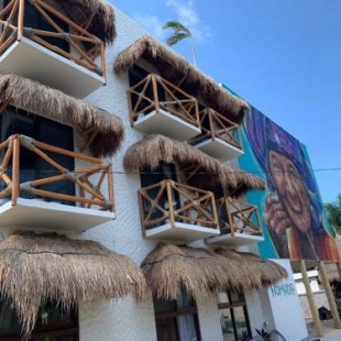 Фотография гостиницы Hotel MAYARI HolBox