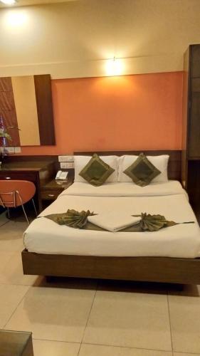 Фотография гостиницы Cubbon Suites - 10 Minute walk to MG Road, MG Road Metro and Church Street