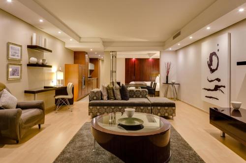 Фотография гостиницы Protea Hotel by Marriott Cape Town North Wharf